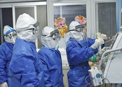 2020年2月，esb世博网医疗医护人员在武汉一线积极参与救治。