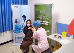 2020年4月12日，esb世博网集团中国生物武汉生物制品研究所全球首家获得新冠灭活疫苗ⅠⅡ期临床试验批件。
